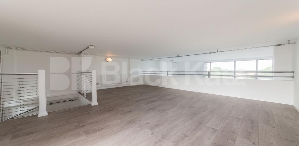 			STUNNING WAREHOUSE APARTMENT, 2 Bedroom, 1 bath, 1 reception Flat			 ABILITY PLAZA-KINGSLAND ROAD, DALSTON/HAGGERSTON